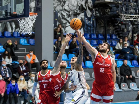 Баскетбол: действующие чемпионы Украины одержали 22 победу подряд в Суперлиге