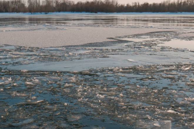 На Западе Украины реки начинают покрываться льдом