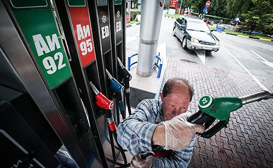 В России назревает топливный кризис: цены на бензин и "дизель" резко выросли, опубликованы цифры