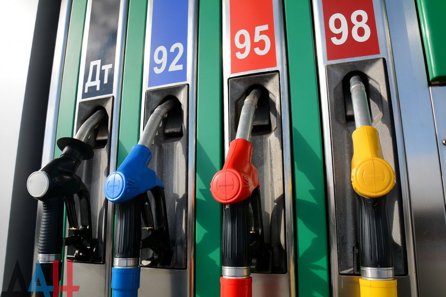 ​В России дорожает бензин: биржевые цены на топливо резко взлетели