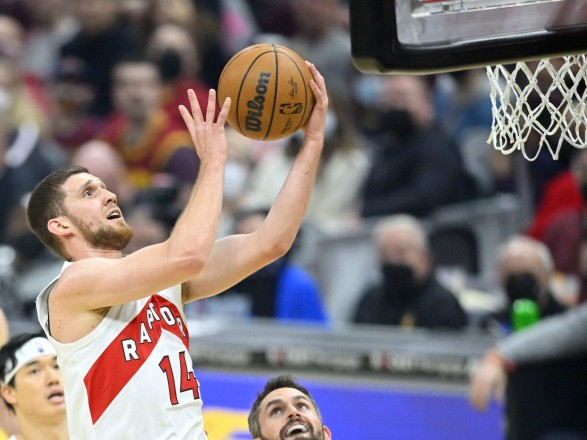 Украинский баскетболист провел результативное выступление в НБА