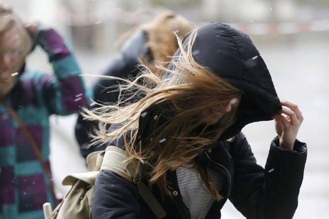 «Желтое» предупреждение: в Украине 30-31 января ожидаются порывы ветра до 15-30 м/с
