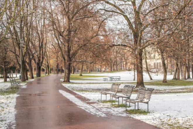 Погода в Киеве 7 января: переменно облачно, снег, днем до -1 °С