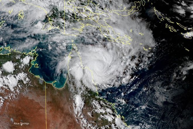 На Австралию движется опасный тропический циклон «Тиффани» 