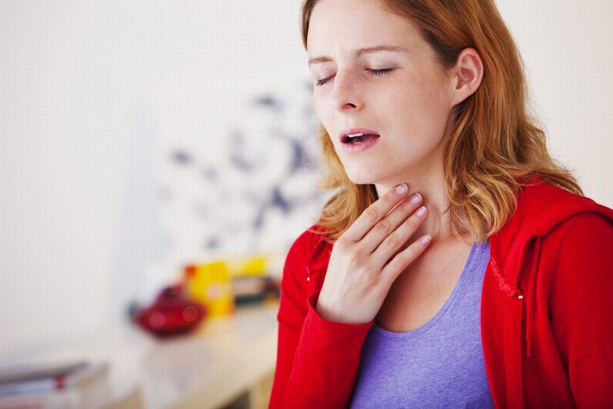 "Не только инфекция", – врач назвал главные причины боли в горле