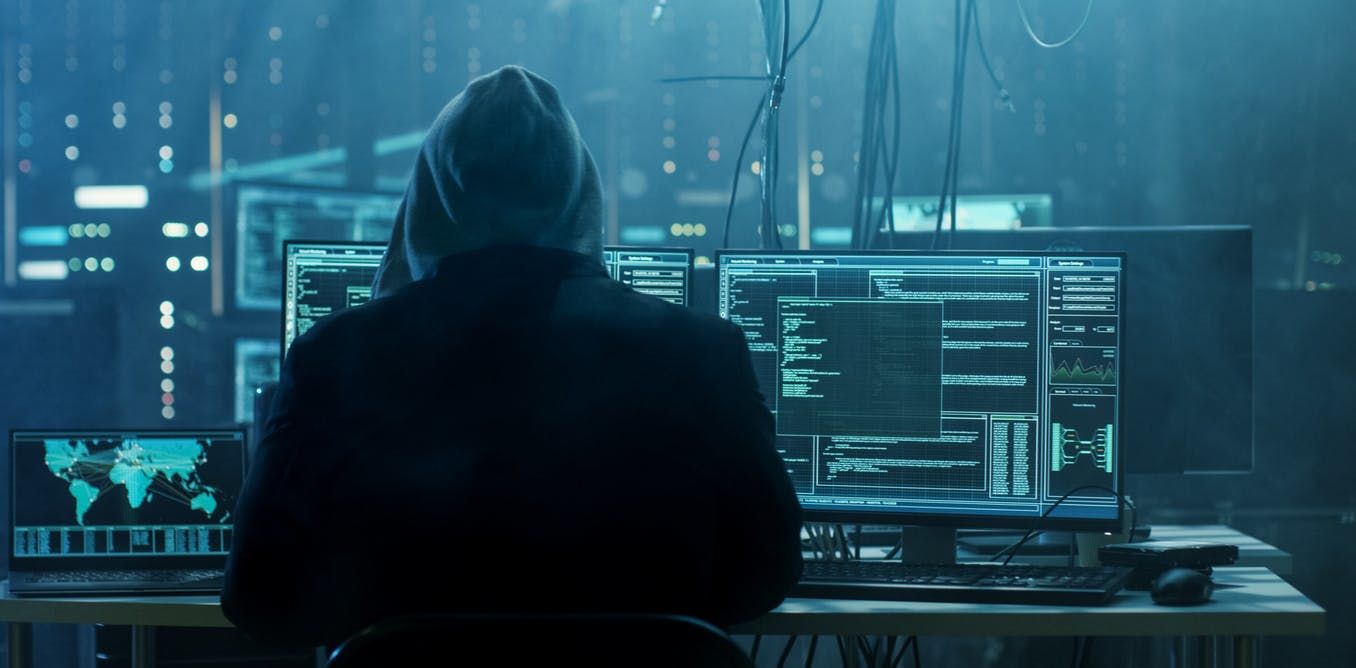 Хакеры взломали сайт Минстроя России и грозят "слить" данные пользователей