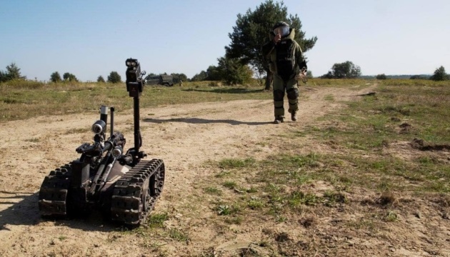 Британская компания предоставит Украине 10 роботов-саперов