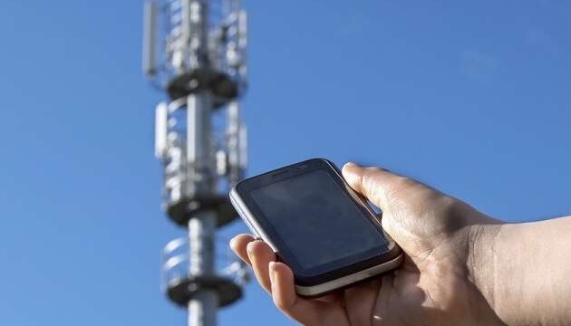 Захватчики в Украине вывели из строя более 3000 базовых станций мобильных операторов