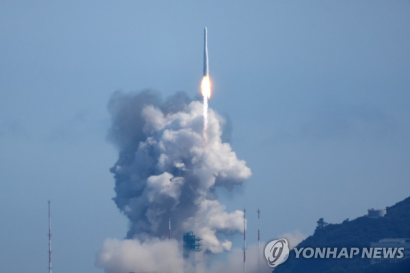 Корея запустила собственную космическую ракету