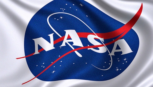NASA возобновило связь с мини-спутником, который направляется к Луне