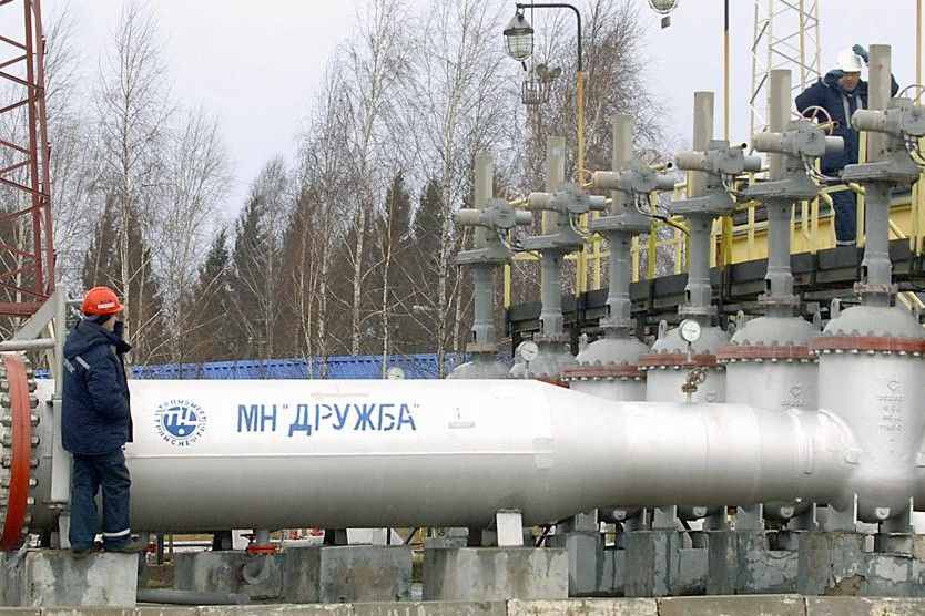 ​Украина перекрыла вентиль "Дружбе" – поставки российской нефти в Венгрию, Чехию и Словакию остановлены
