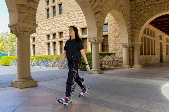В США разработали экзоскелетные ботинки, увеличивающие скорость ходьбы на 9%