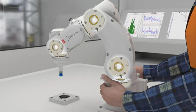 ABB представила промышленного робота для производства электроники