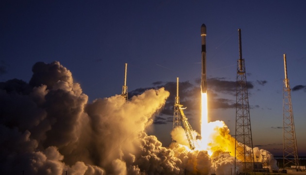 SpaceX вывела на орбиту два спутника связи компании Intelsat