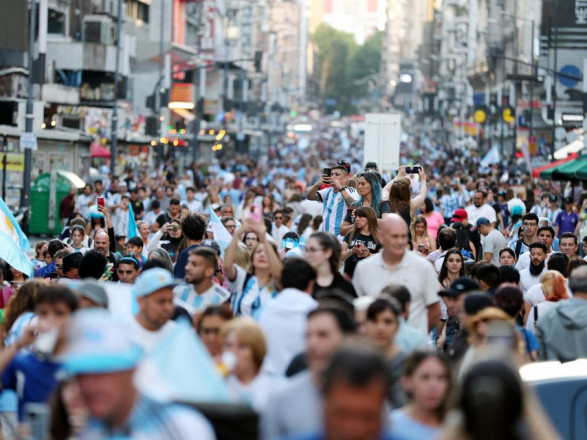 Аргентинцы вышли на улицы, чтобы отпраздновать победу на чемпионате мира над Австралией