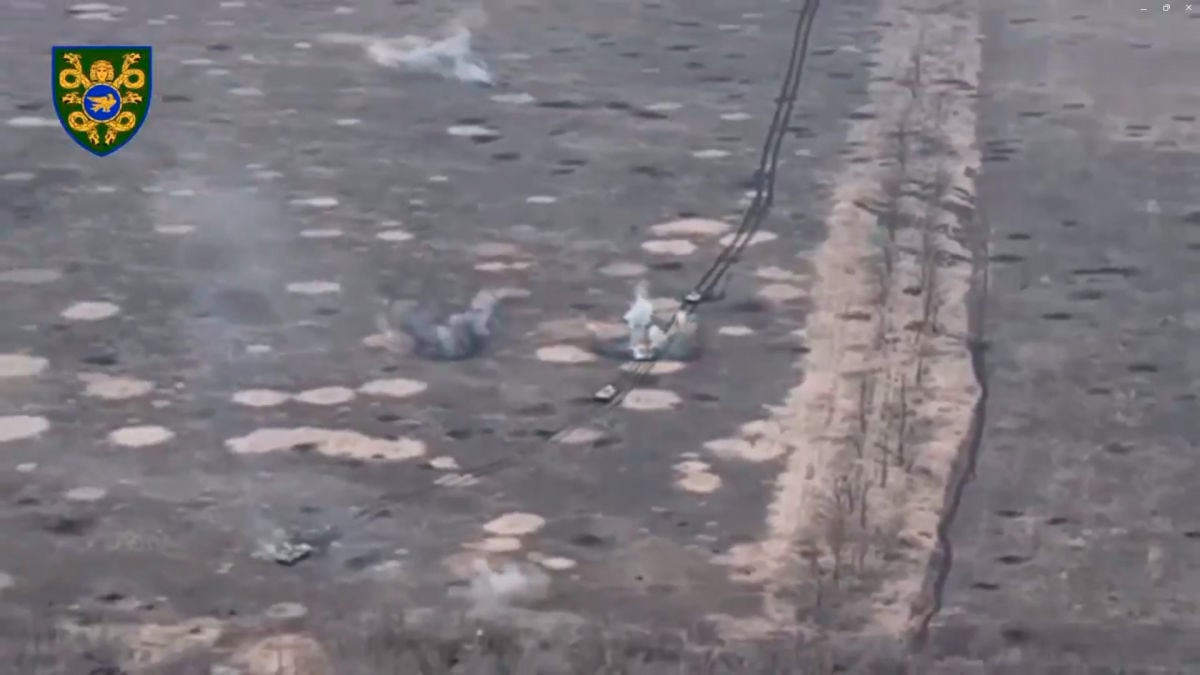 ​Два украинских Т-64 разобрались с колонной вражеских БМП в районе Водяного - кадры