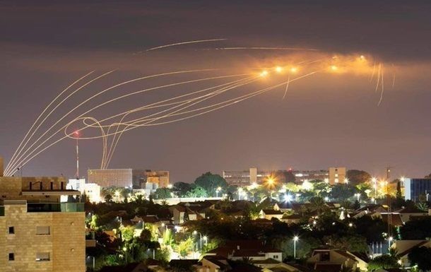 Джихадисты выпустили по Израилю почти 500 ракет – как сработала система "Железный купол", видео