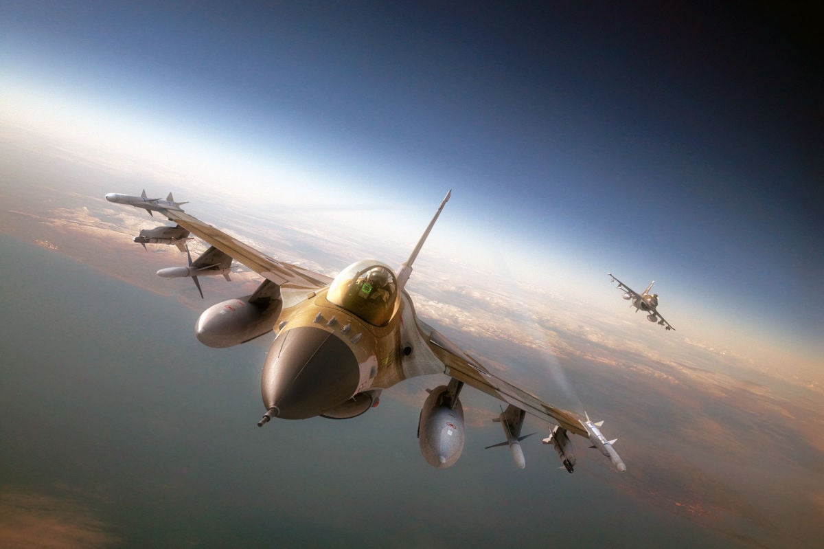 Власти Дании объявили, какое количество F-16 страна передаст Украине