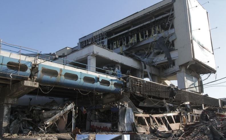 Число пострадавших после удара РФ по Днепру возросло: появились кадры разрушенного автовокзала