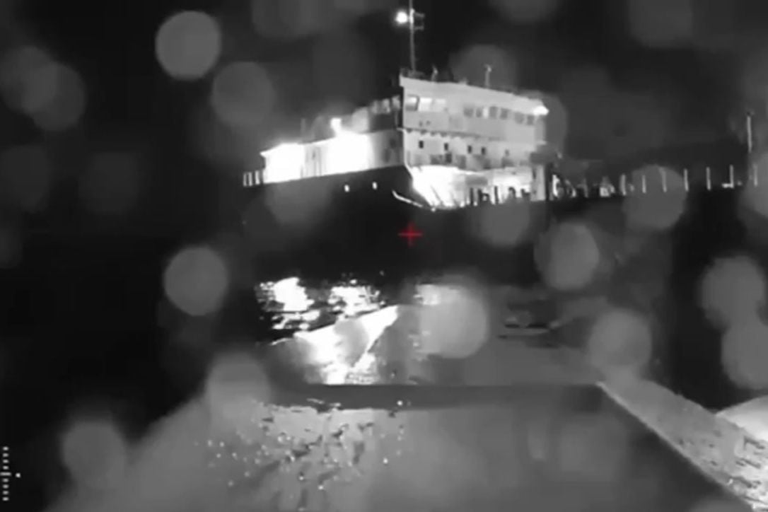 ​Точно в цель: в Сеть слито видео удара беспилотника по российскому танкеру SIG