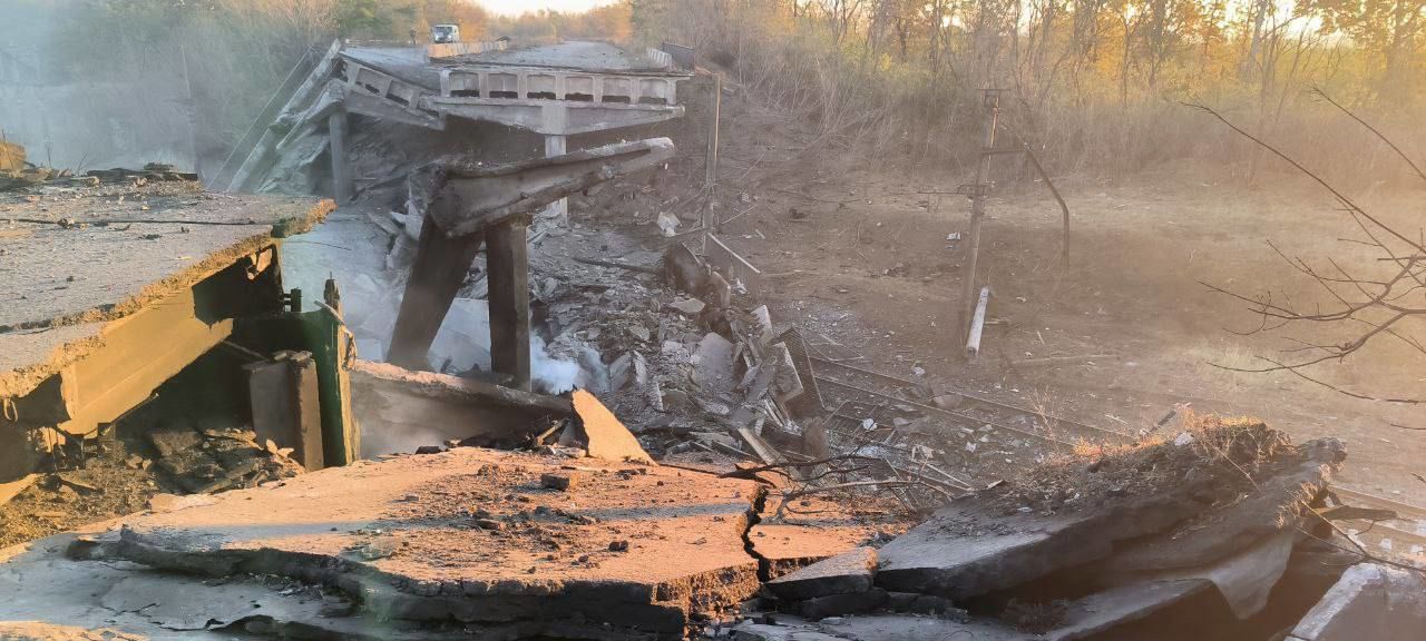 ВСУ ракетами уничтожили мост Ясиноватая – Горловка: у россиян серьезные проблемы