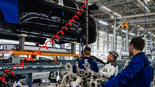 На заводе в Липецкой области стартовало производство кроссовера Evolute i-Jet