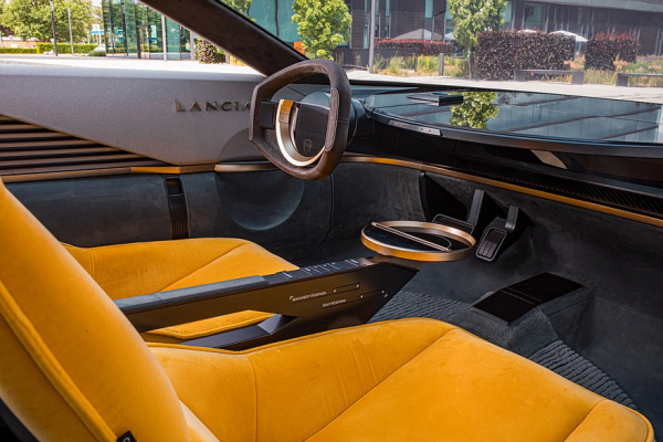 Радикально преобразившийся Lancia Ypsilon: новое официальное фото