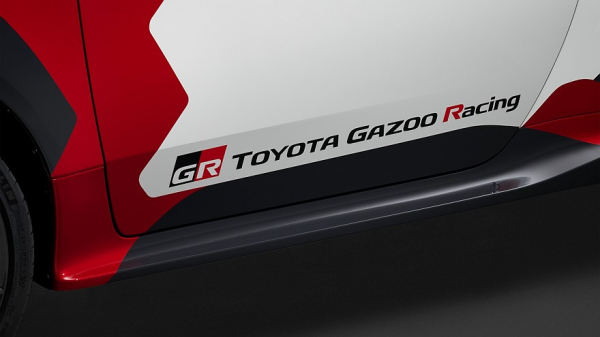 Культовый хот-хэтч Toyota GR Yaris обзавёлся спецверсиями от чемпионов мира по ралли
