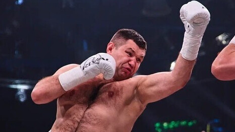 Российский боксер Бабанин победил Кевина Джонсона в Челябинске