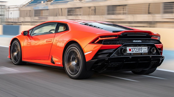 Наследник Lamborghini Huracan: первые изображения