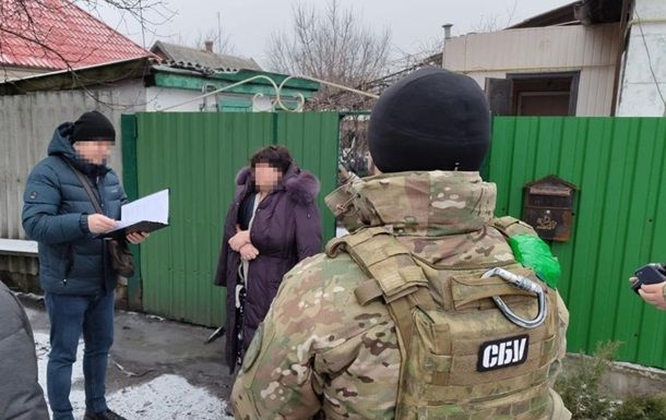 В Донецкой области женщина устроилась на работу у вокзала, чтобы шпионить для российских военных 