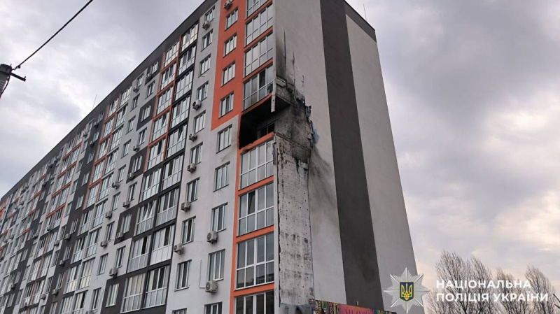Прилет в Обухове, уничтоженная ветклиника, люди под завалами: какие последствия атаки РФ