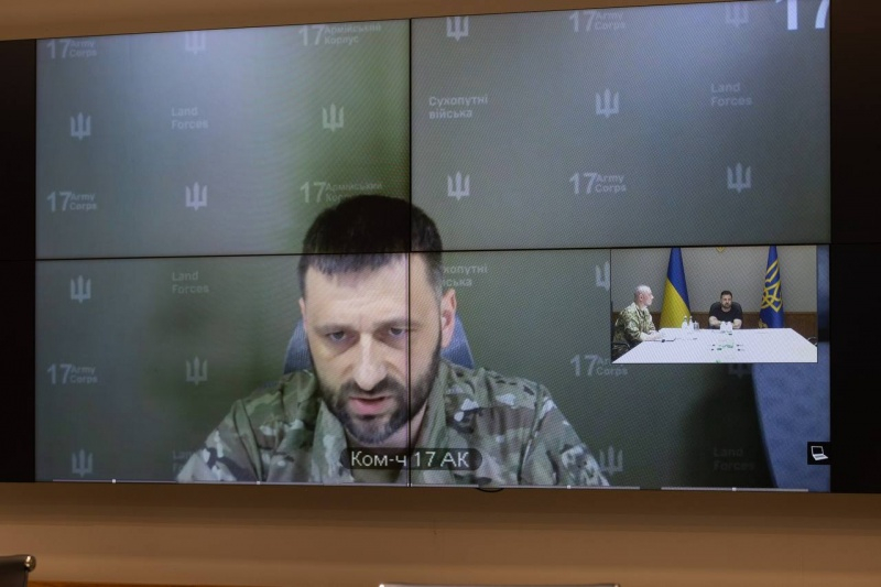Зеленский собрал на совещание генералов: все детали разговора