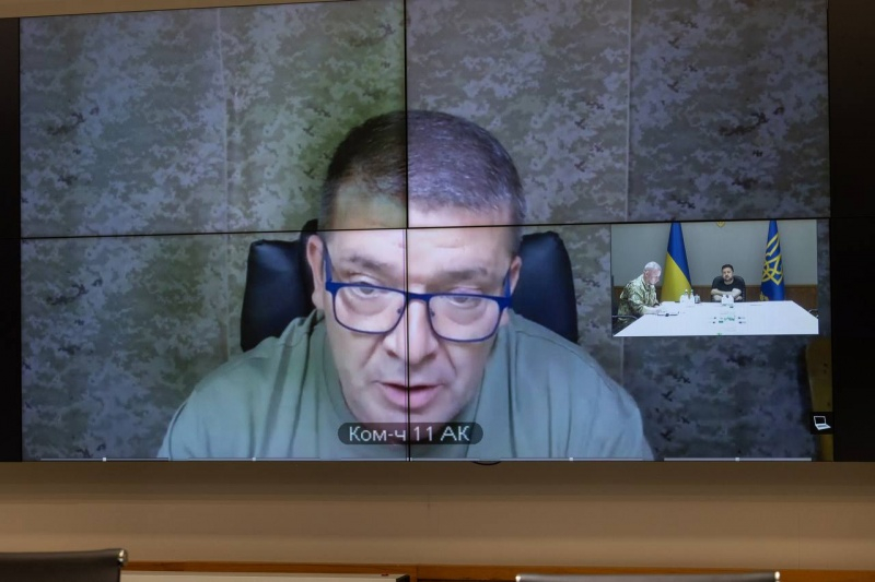 Зеленский собрал на совещание генералов: все детали разговора