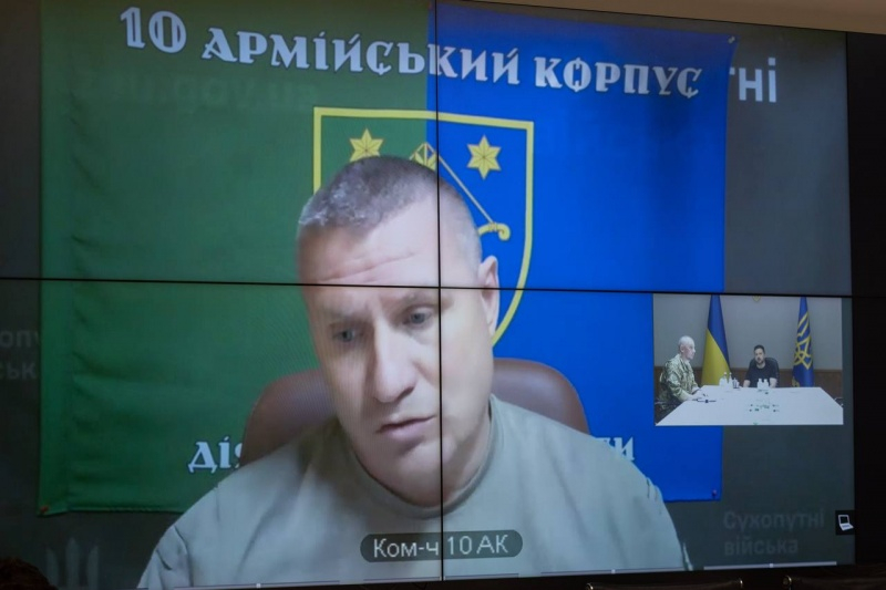 Зеленский собрал на совещание генералов: все детали разговора