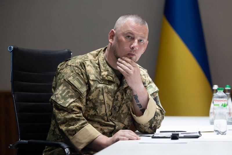 Зеленский собрал на совещание генералов: все детали разговора