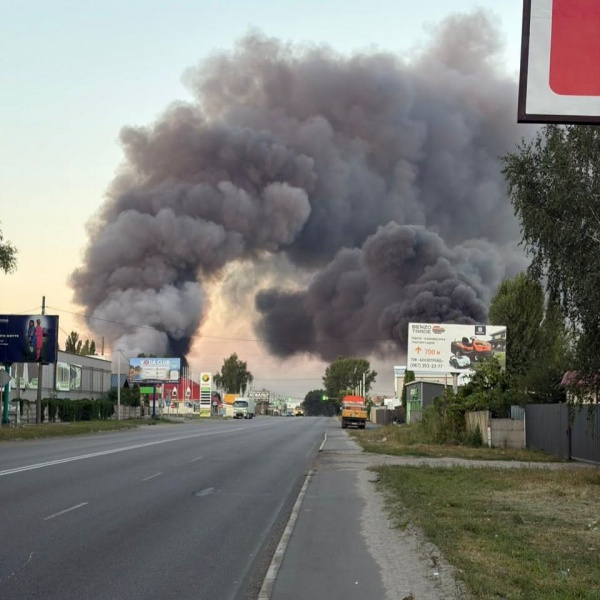 РФ ударила по складам "Новой почты" и повредила производство в Киевской области