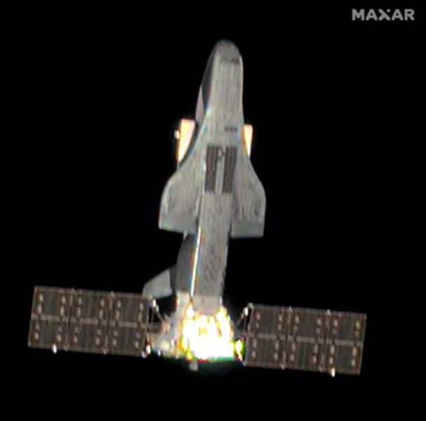Клон X-37B охотится на спутники: Пентагон раскрыл секретный космоплан Китая