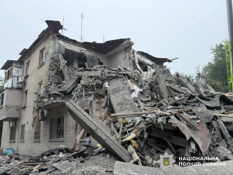 Удар по пятиэтажке в Запорожье: количество жертв растет, под завалами еще есть люди